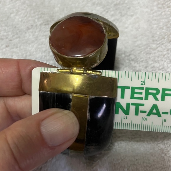 Antique Bracelet - Big & Chunky Ethnic Horn and Carnelian Stone w/ Brass Trim - Picture 6 of 8